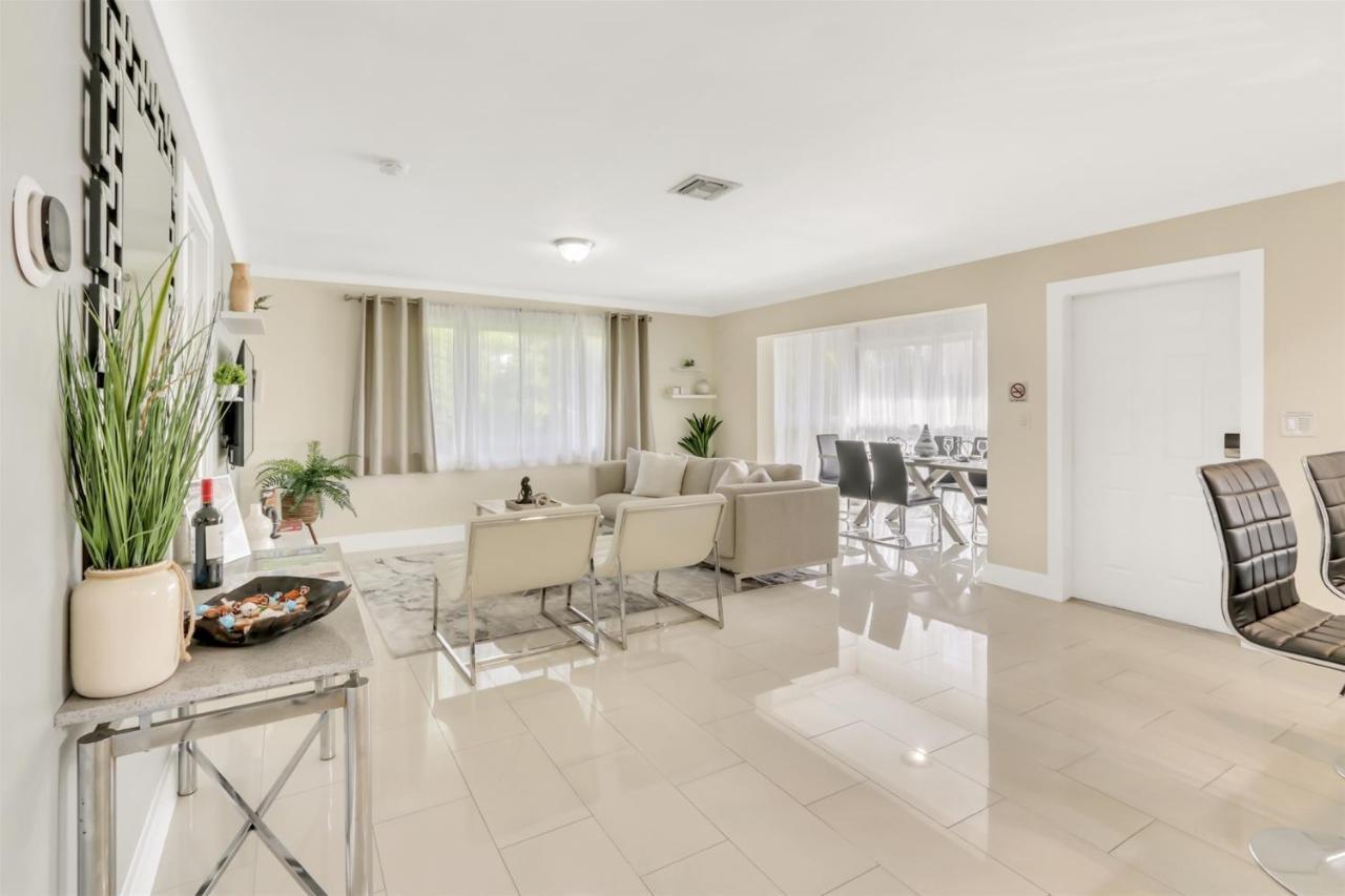 Bright Pompano Beach With Pool Access エクステリア 写真