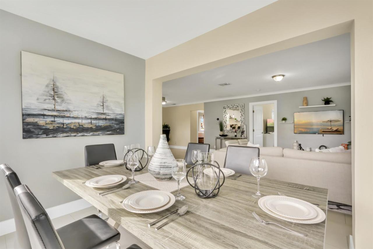 Bright Pompano Beach With Pool Access エクステリア 写真