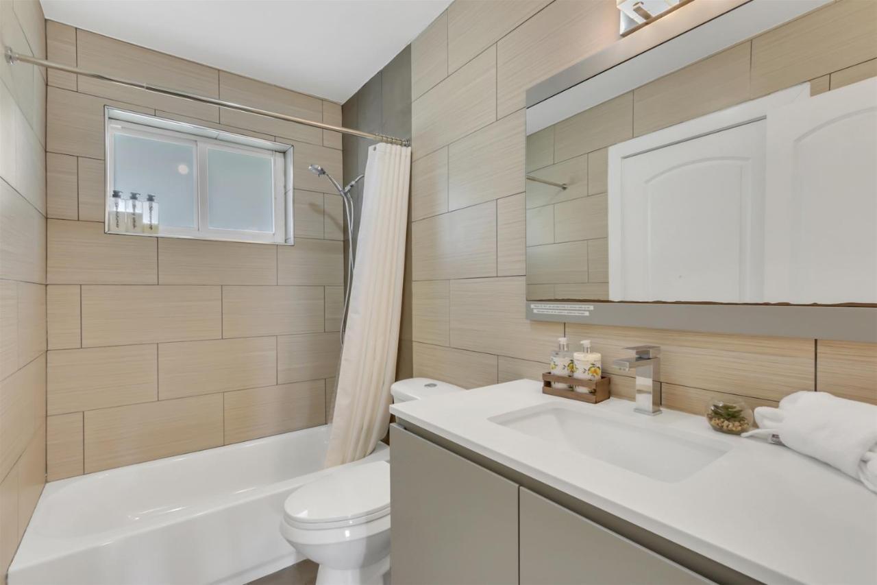 Bright Pompano Beach With Pool Access エクステリア 写真