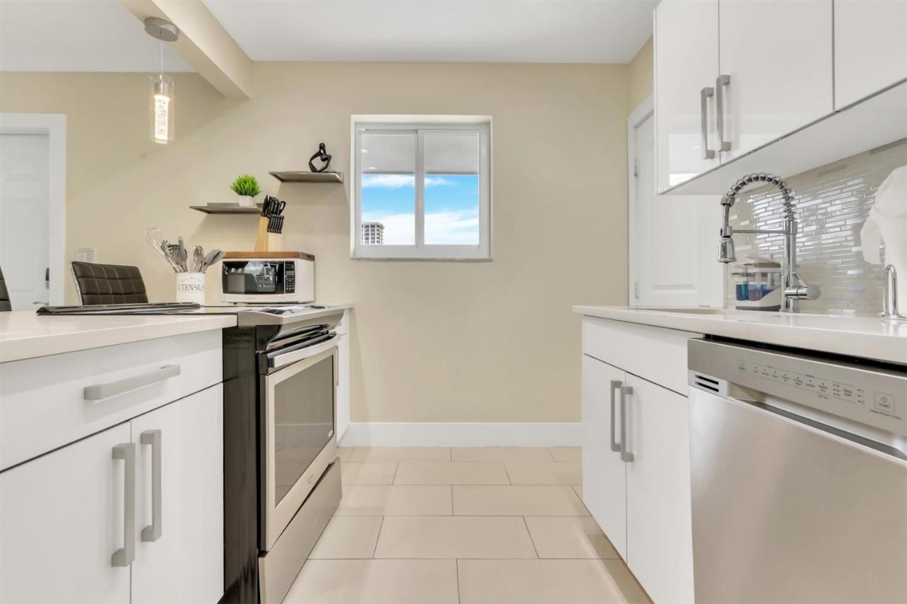 Bright Pompano Beach With Pool Access エクステリア 写真